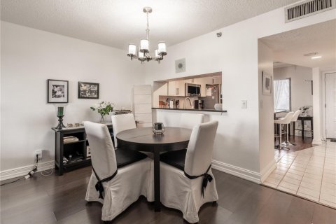 Condominio en Pompano Beach, Florida, 2 dormitorios № 2260498