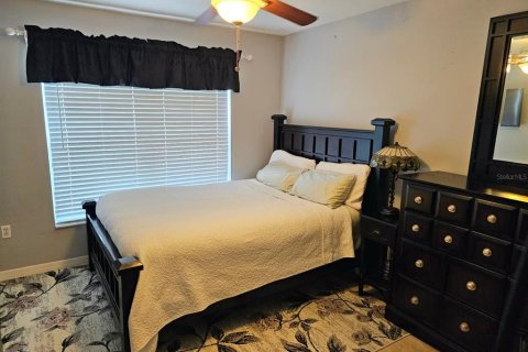 House in Weeki Wachee, Florida 2 bedrooms, 158.68 sq.m. № 1899394 - photo 17