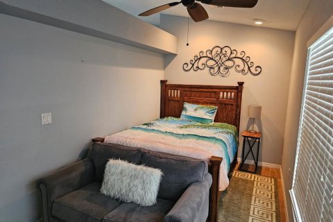 House in Weeki Wachee, Florida 2 bedrooms, 158.68 sq.m. № 1899394 - photo 20
