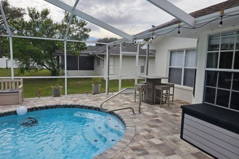 House in Weeki Wachee, Florida 2 bedrooms, 158.68 sq.m. № 1899394 - photo 25