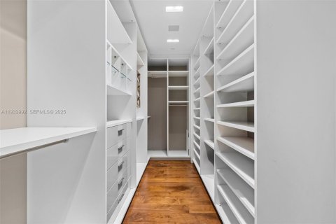 Condominio en venta en Bal Harbour, Florida, 3 dormitorios, 300.07 m2 № 1993295 - foto 25