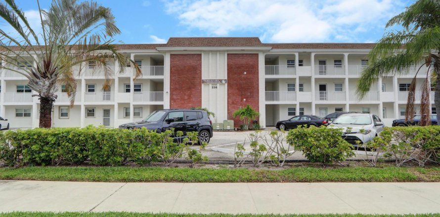 Condo à North Palm Beach, Floride, 2 chambres  № 1229135