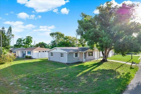 Casa en venta en Port Richey, Florida, 2 dormitorios, 71.35 m2 № 1909557 - foto 20