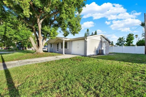 Casa en venta en Port Richey, Florida, 2 dormitorios, 71.35 m2 № 1909557 - foto 18
