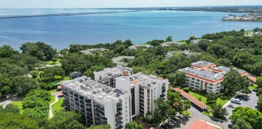 Condominio en Clearwater, Florida, 2 dormitorios  № 1540152