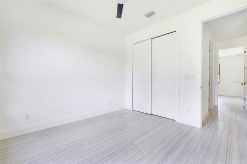 Купить виллу или дом в Порт-Шарлотт, Флорида 8 комнат, 153.57м2, № 1539234 - фото 25