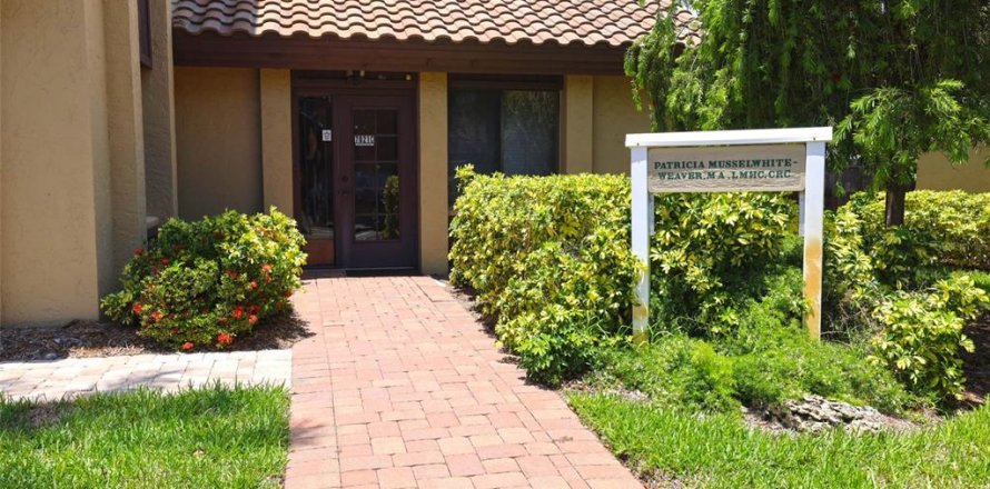 Propiedad comercial en Sarasota, Florida 59.18 m2 № 1791658