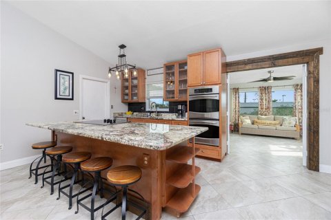 House in Port Charlotte, Florida 3 bedrooms, 132.57 sq.m. № 1648167 - photo 9