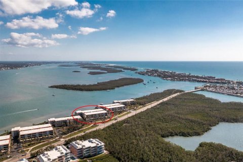Copropriété à vendre à Englewood, Floride: 3 chambres, 137.96 m2 № 1532951 - photo 2