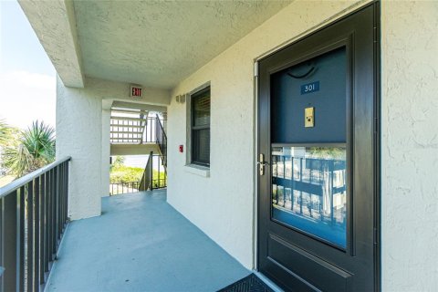 Copropriété à vendre à Englewood, Floride: 3 chambres, 137.96 m2 № 1532951 - photo 6