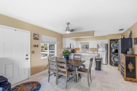 Condominio en venta en Port St. Lucie, Florida, 2 dormitorios, 88.07 m2 № 2190243 - foto 9