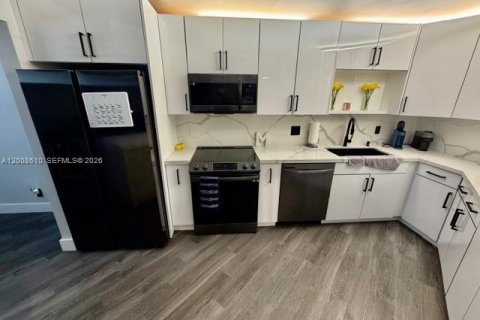 Copropriété à louer à Boca Raton, Floride: 2 chambres, 114.27 m2 № 2091259 - photo 9