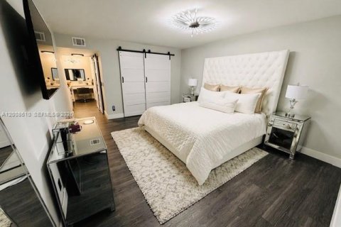 Copropriété à louer à Boca Raton, Floride: 2 chambres, 114.27 m2 № 2091259 - photo 10