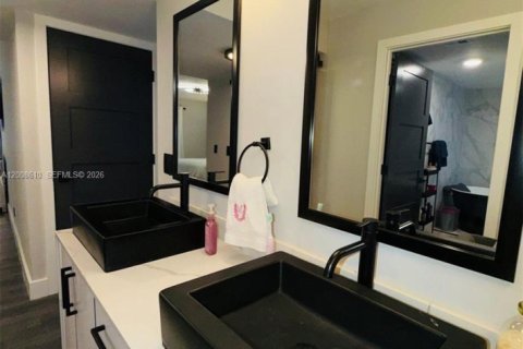 Copropriété à louer à Boca Raton, Floride: 2 chambres, 114.27 m2 № 2091259 - photo 14