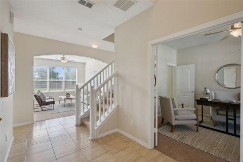 House in MAGNOLIA PARK in Sanford, Florida 4 bedrooms, 320.05 sq.m. № 2231690 - photo 3