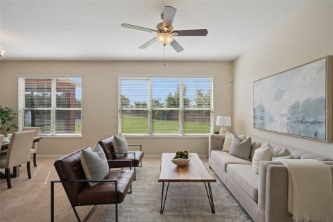 House in MAGNOLIA PARK in Sanford, Florida 4 bedrooms, 320.05 sq.m. № 2231690 - photo 14