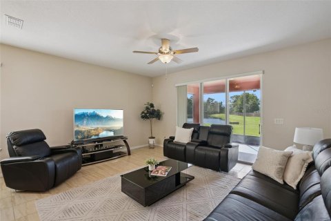 House in MAGNOLIA PARK in Sanford, Florida 4 bedrooms, 320.05 sq.m. № 2231690 - photo 18