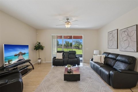 House in MAGNOLIA PARK in Sanford, Florida 4 bedrooms, 320.05 sq.m. № 2231690 - photo 17