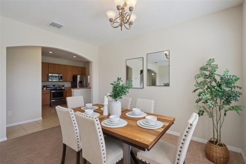 House in MAGNOLIA PARK in Sanford, Florida 4 bedrooms, 320.05 sq.m. № 2231690 - photo 11