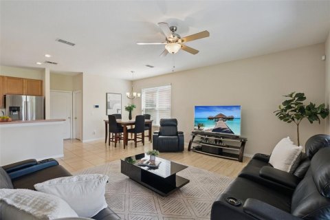 House in MAGNOLIA PARK in Sanford, Florida 4 bedrooms, 320.05 sq.m. № 2231690 - photo 20