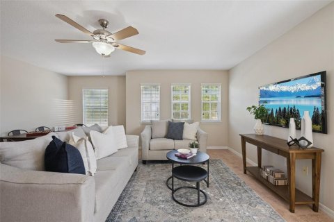 House in MAGNOLIA PARK in Sanford, Florida 4 bedrooms, 320.05 sq.m. № 2231690 - photo 30