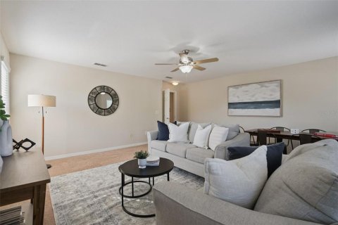 House in MAGNOLIA PARK in Sanford, Florida 4 bedrooms, 320.05 sq.m. № 2231690 - photo 27