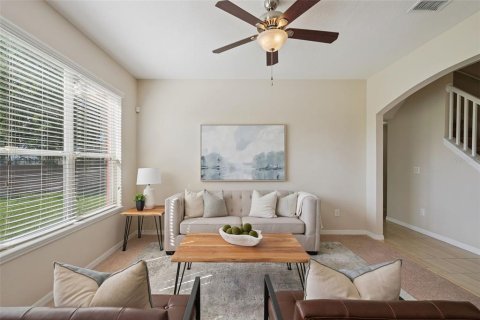 House in MAGNOLIA PARK in Sanford, Florida 4 bedrooms, 320.05 sq.m. № 2231690 - photo 9