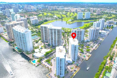 Copropriété à louer à Aventura, Floride: 2 chambres, 105.54 m2 № 2025735 - photo 28