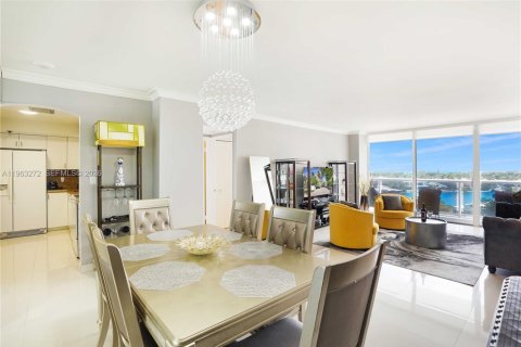 Copropriété à louer à Aventura, Floride: 2 chambres, 105.54 m2 № 2025735 - photo 5