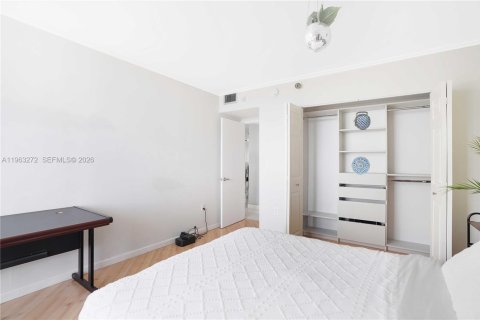 Copropriété à louer à Aventura, Floride: 2 chambres, 105.54 m2 № 2025735 - photo 23