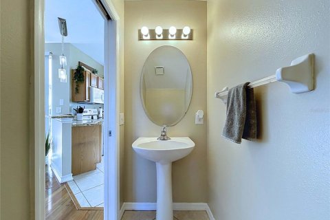 Townhouse in Tampa, Florida 2 bedrooms, 106.47 sq.m. № 2199029 - photo 13