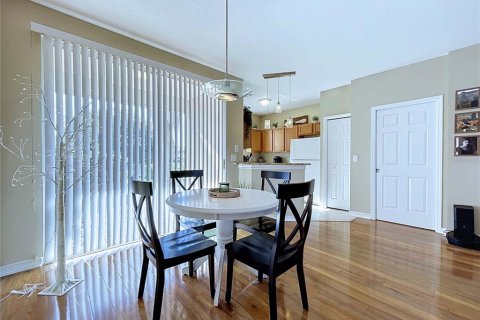 Townhouse in Tampa, Florida 2 bedrooms, 106.47 sq.m. № 2199029 - photo 11