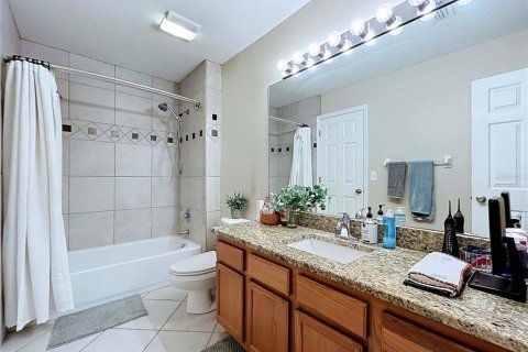 Townhouse in Tampa, Florida 2 bedrooms, 106.47 sq.m. № 2199029 - photo 18