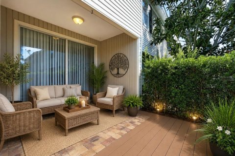 Townhouse in Tampa, Florida 2 bedrooms, 106.47 sq.m. № 2199029 - photo 5