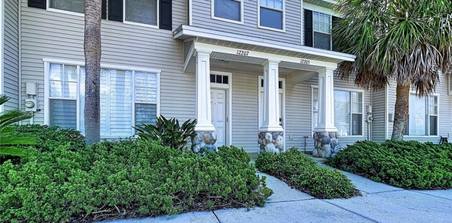 Townhouse in Tampa, Florida 2 bedrooms, 106.47 sq.m. № 2199029