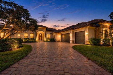House in Sarasota, Florida 4 bedrooms, 453.08 sq.m. № 2152256 - photo 5