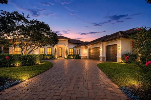 House in Sarasota, Florida 4 bedrooms, 453.08 sq.m. № 2152256 - photo 6