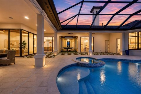 House in Sarasota, Florida 4 bedrooms, 453.08 sq.m. № 2152256 - photo 19