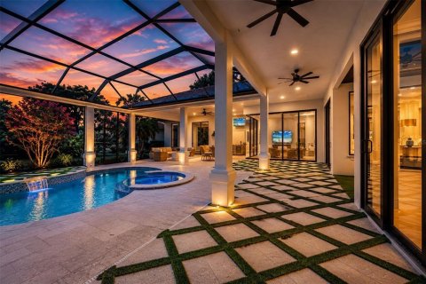 House in Sarasota, Florida 4 bedrooms, 453.08 sq.m. № 2152256 - photo 16