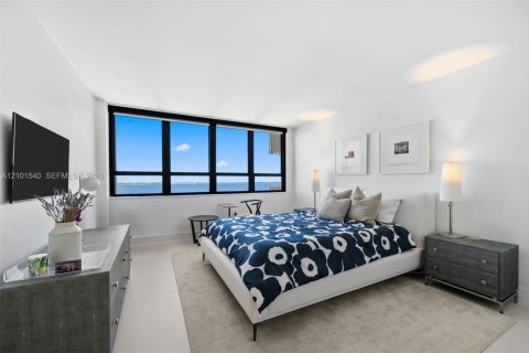 Copropriété à vendre à Miami, Floride: 3 chambres, 242.85 m2 № 2414304 - photo 15