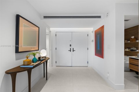 Copropriété à vendre à Miami, Floride: 3 chambres, 242.85 m2 № 2414304 - photo 17