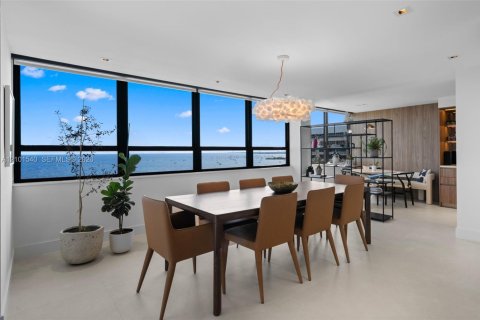 Copropriété à vendre à Miami, Floride: 3 chambres, 242.85 m2 № 2414304 - photo 6