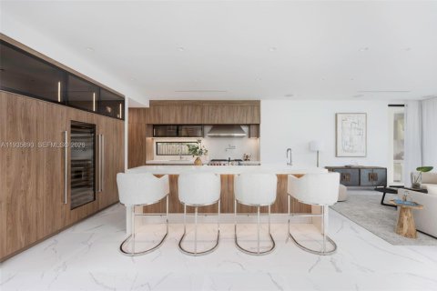 Купить виллу или дом в Саут-Майами, Флорида 5 спален, 378.02м2, № 1995639 - фото 11