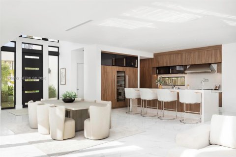 Купить виллу или дом в Саут-Майами, Флорида 5 спален, 378.02м2, № 1995639 - фото 6