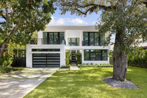 Купить виллу или дом в Саут-Майами, Флорида 5 спален, 378.02м2, № 1995639 - фото 2