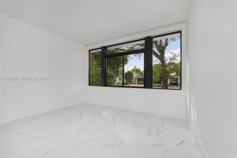 Купить виллу или дом в Саут-Майами, Флорида 5 спален, 378.02м2, № 1995639 - фото 29