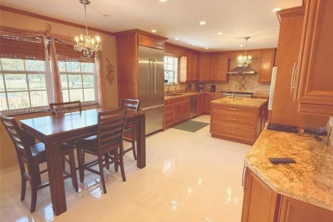 Casa en venta en Southwest Ranches, Florida, 5 dormitorios, 431.16 m2 № 1888391 - foto 9