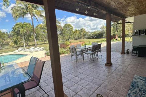 Casa en venta en Southwest Ranches, Florida, 5 dormitorios, 431.16 m2 № 1888391 - foto 22