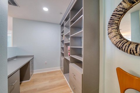 Купить кондоминиум в Клируотер, Флорида 6 комнат, 155.7м2, № 1658585 - фото 26
