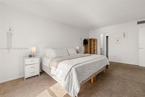 Copropriété à vendre à North Miami, Floride: 1 chambre, 67.17 m2 № 2189945 - photo 13
